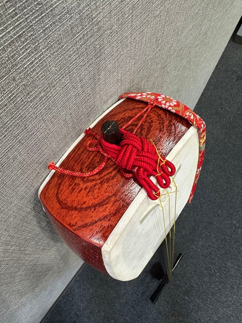 【ケース付き】三味線 本体 白赤