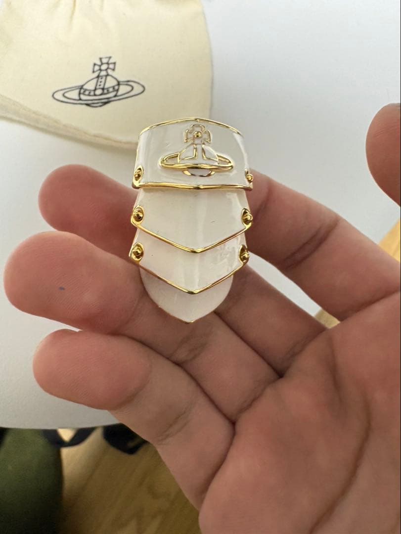 希少✨ヴィヴィアン　アーマーリング　リング　ホワイト　ゴールド