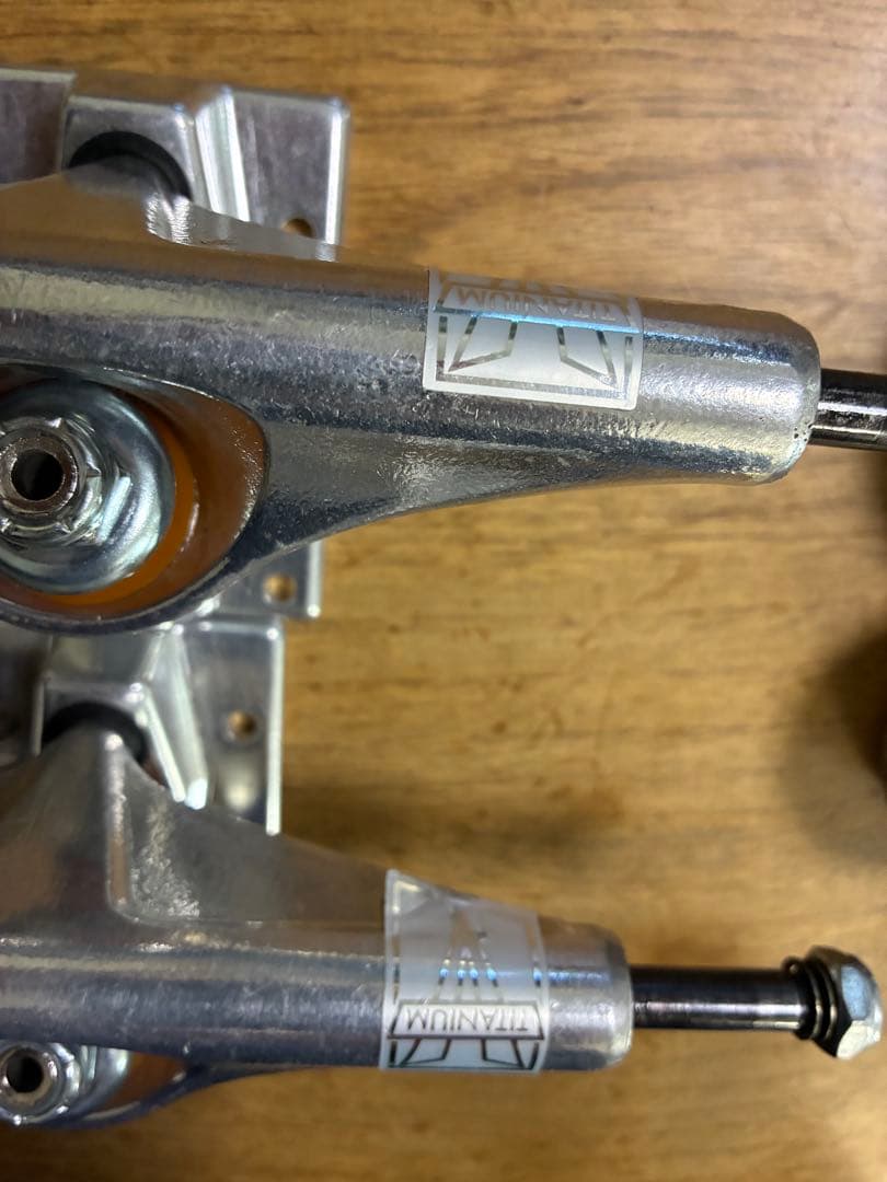 ventureチタニウム　5.8Hi シグネチャーモデル足回りセット　ウィール