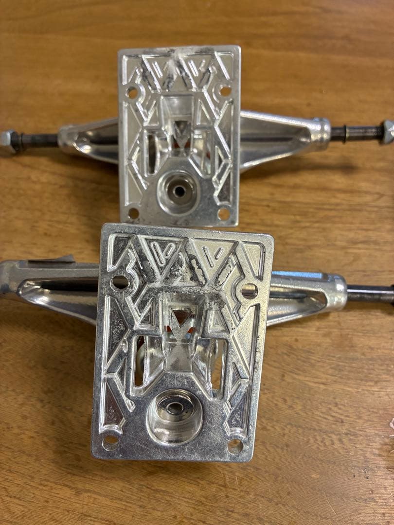 ventureチタニウム　5.8Hi シグネチャーモデル足回りセット　ウィール