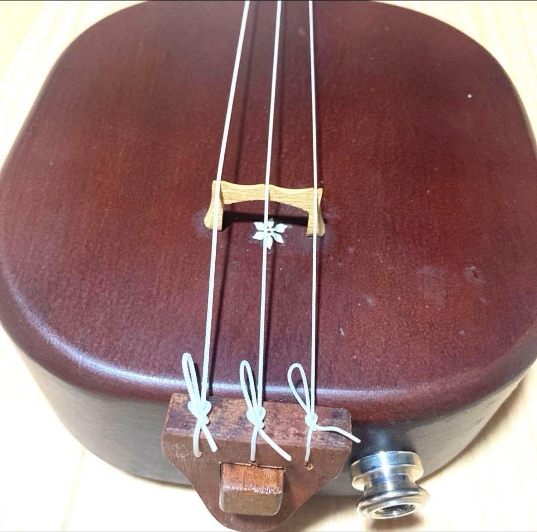 ウクレレ三線 3弦 ブラウン 箱付き