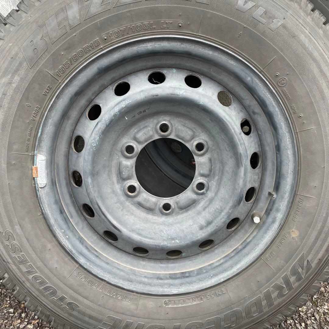 ハイエース スタッドレス195/80R15 LT 4本 ブリヂストン ホイール付