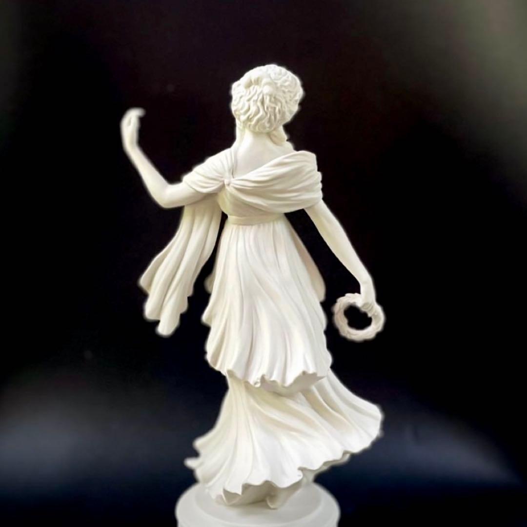 ウェッジウッド ジャスパー フィギュリン　　　　　　【ダンシングアワーNO.2】