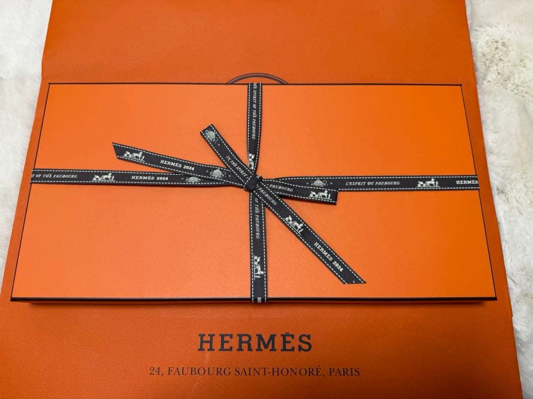 新品未使用　エルメス　HERMES カシミアマフラー 《Hエコセ》　ブルー