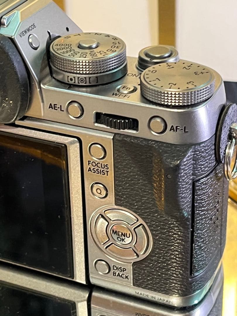 FUJIFILM X-T1 ボディ 美品 動作確認済み 社外充電器付き