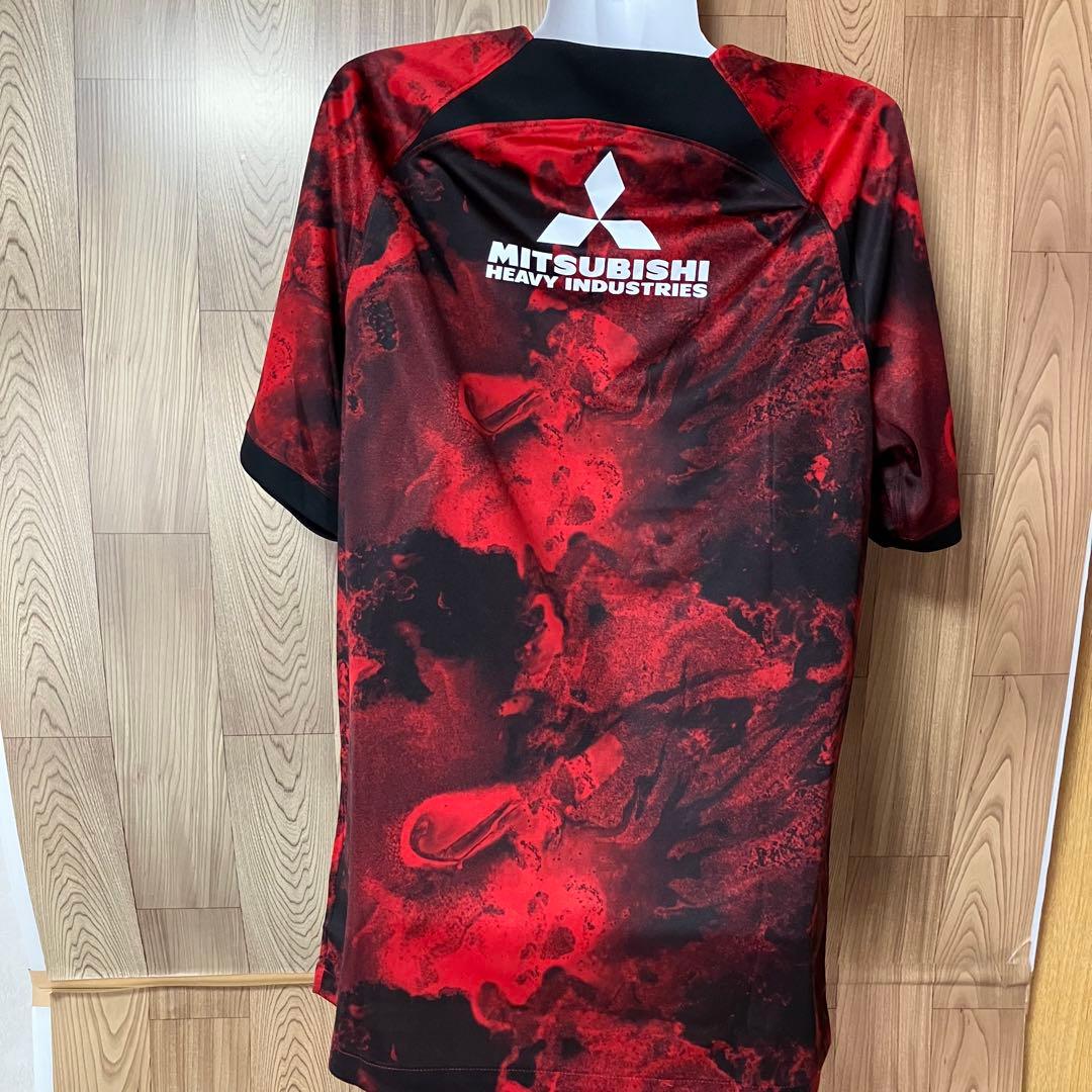 極美品　浦和レッズ Nike 24シーズンユニフォーム　赤黒　XL