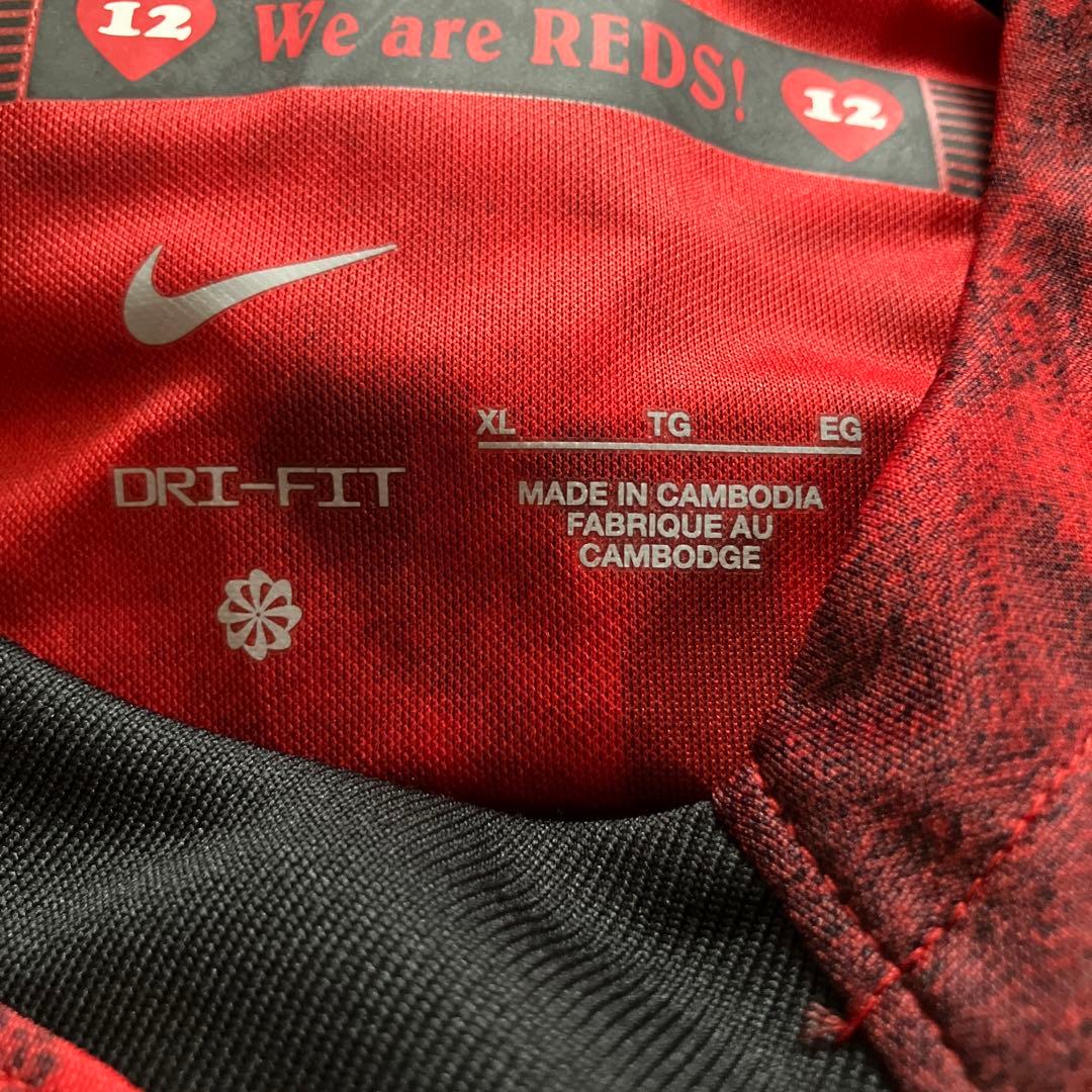 極美品　浦和レッズ Nike 24シーズンユニフォーム　赤黒　XL