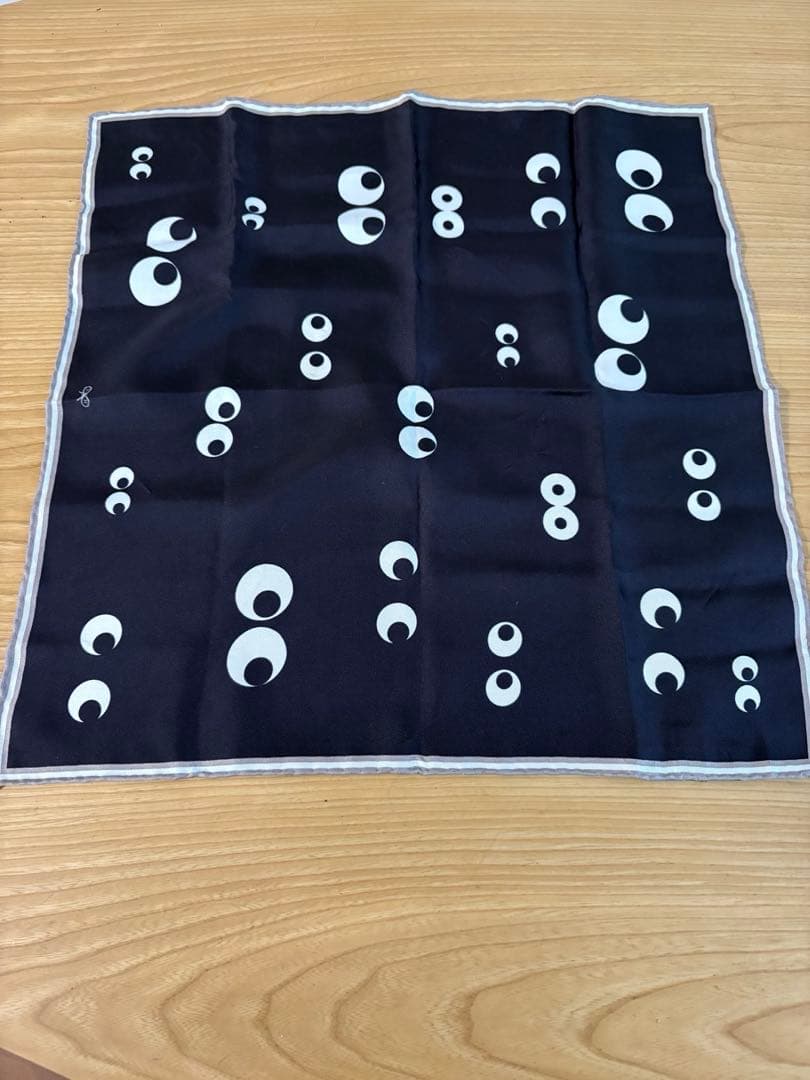 アニヤハインドマーチ eyes スカーフ