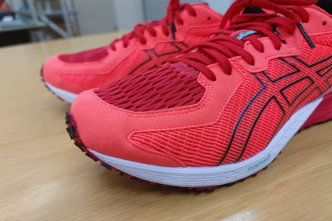 新品☆アシックス TARTHER EDGE 2 ランニングシューズ 26.5cm