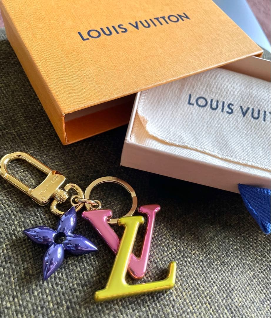 ルイ ヴィトン ポルトクレ LVニューウェーブ2 マルチカラー キーホルダー