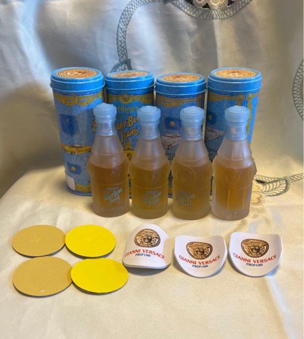 ヴェルサーチ ベイビーブルージーンズ 50ml オードトワレ 香水　４本セット