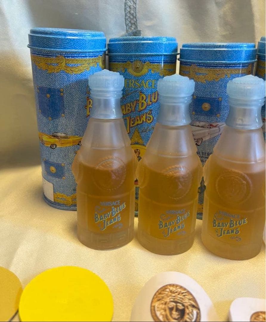 ヴェルサーチ ベイビーブルージーンズ 50ml オードトワレ 香水　４本セット