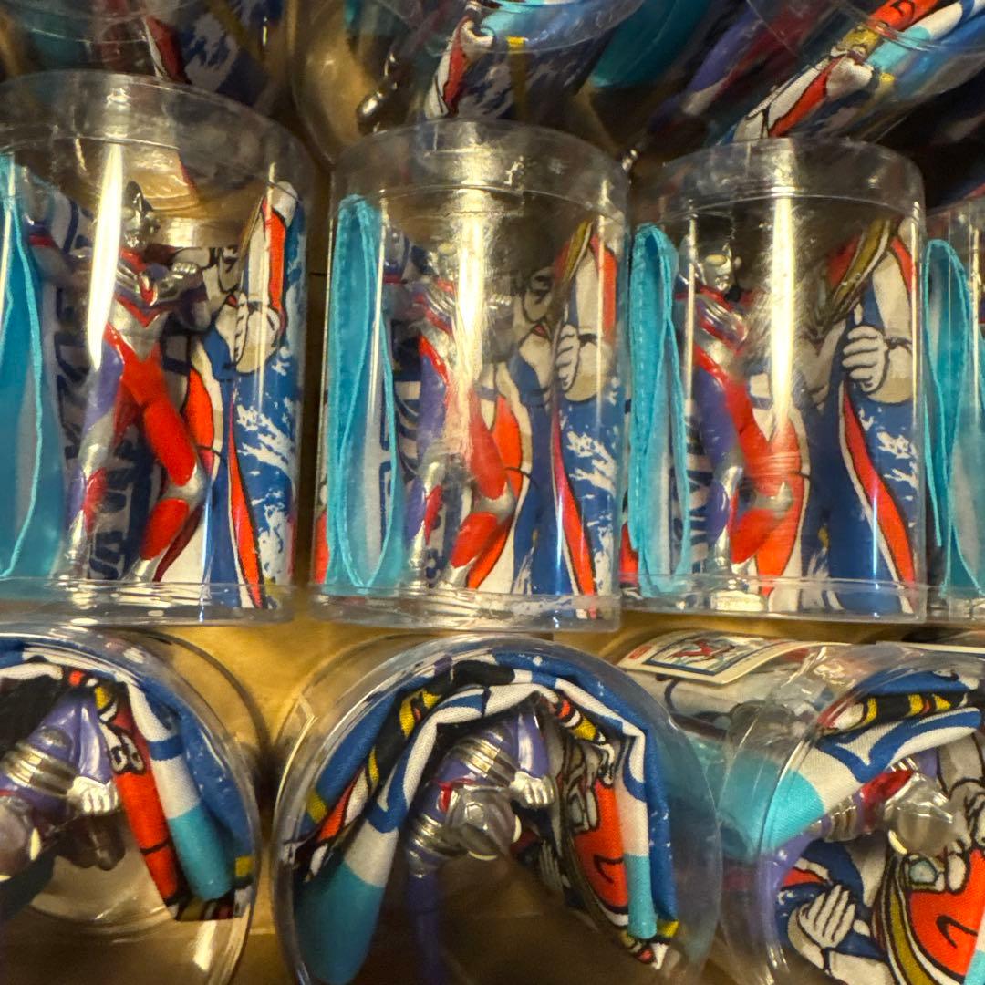 希少⭐︎ウルトラマンダイナ ハンカチ＆ミニフィギュア 28箱まとめ売り