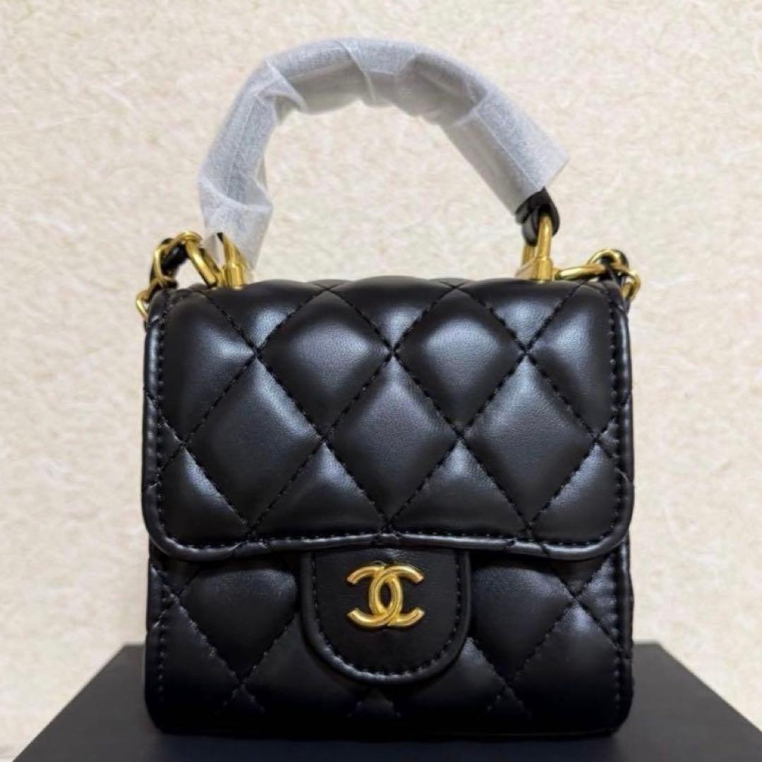 ✨１点のみ✨CHANEL ノベルティキルティングバッグ ブラック ミラー付き