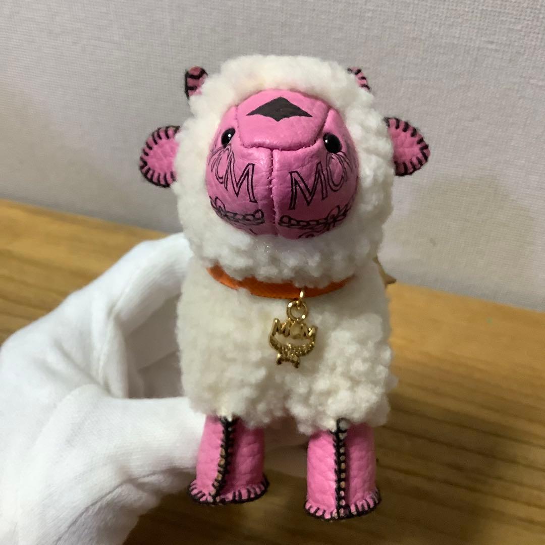 未使用MCM チャーム　羊　ぬいぐるみ　キーホルダー　キーリング
