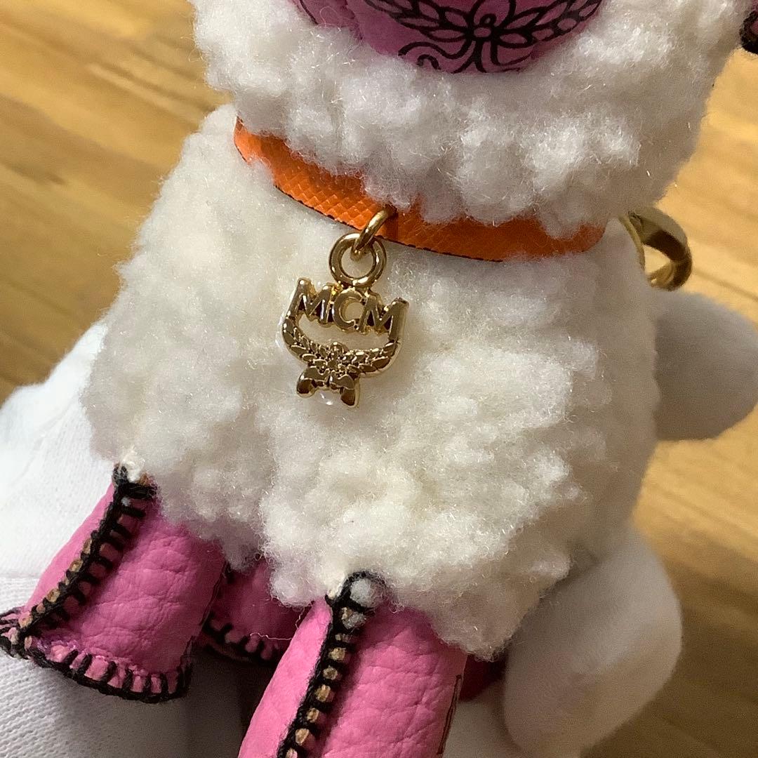 未使用MCM チャーム　羊　ぬいぐるみ　キーホルダー　キーリング