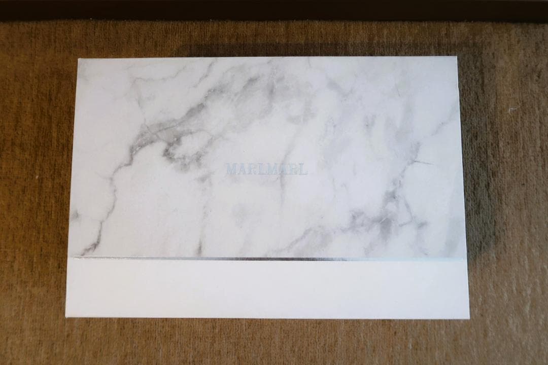 マールマール　5点セット(ロンパース/ニットパンツ/スタイ/ブーティ/王冠)