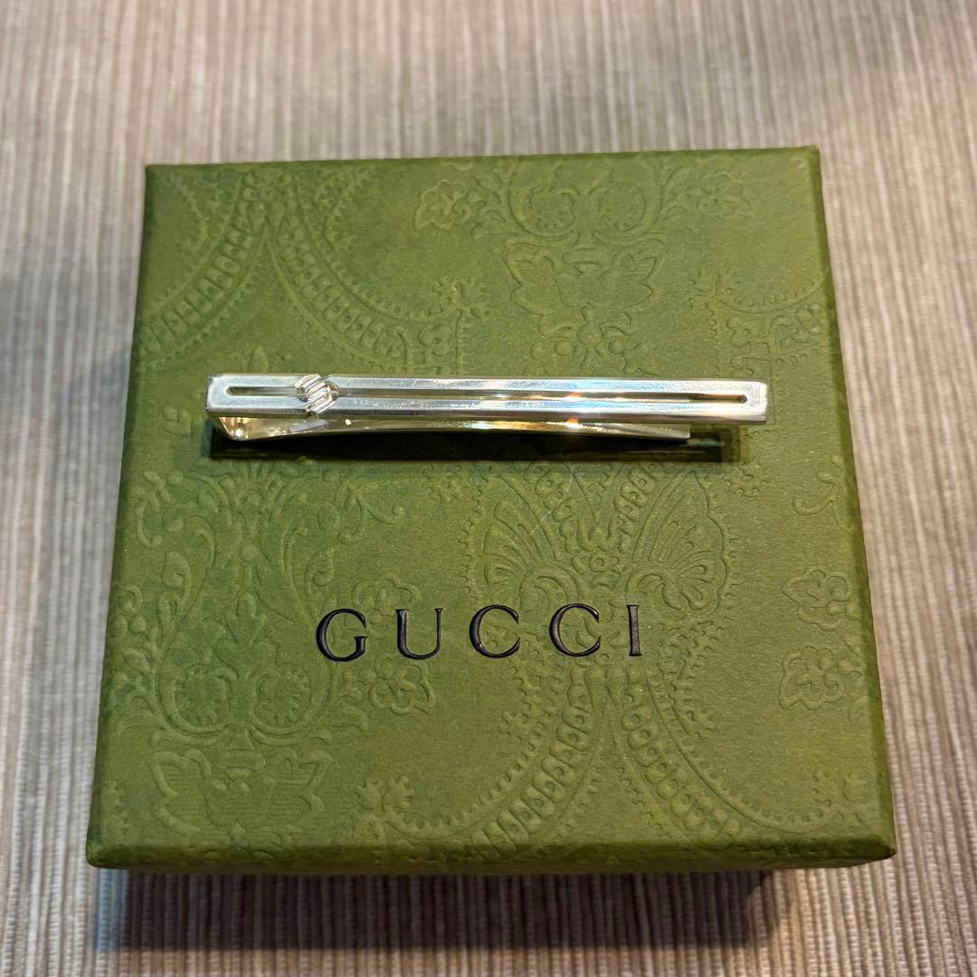 美品】GUCCI ノットディテール GG ネクタイピン シルバー - メルカリ