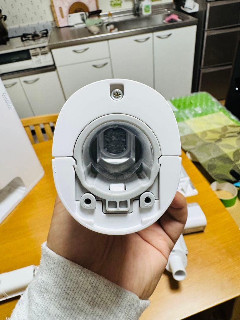 3【送料無料】パナソニック コードレス 掃除機 MC-NS100K 2023年製