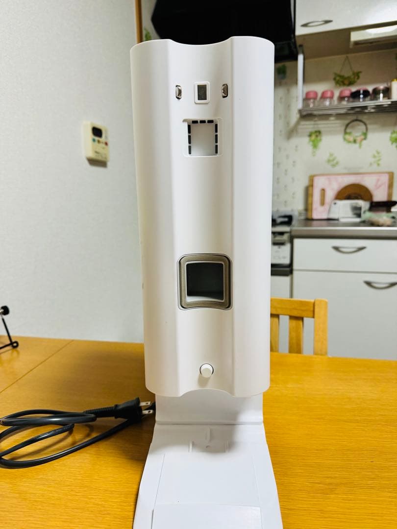 3【送料無料】パナソニック コードレス 掃除機 MC-NS100K 2023年製