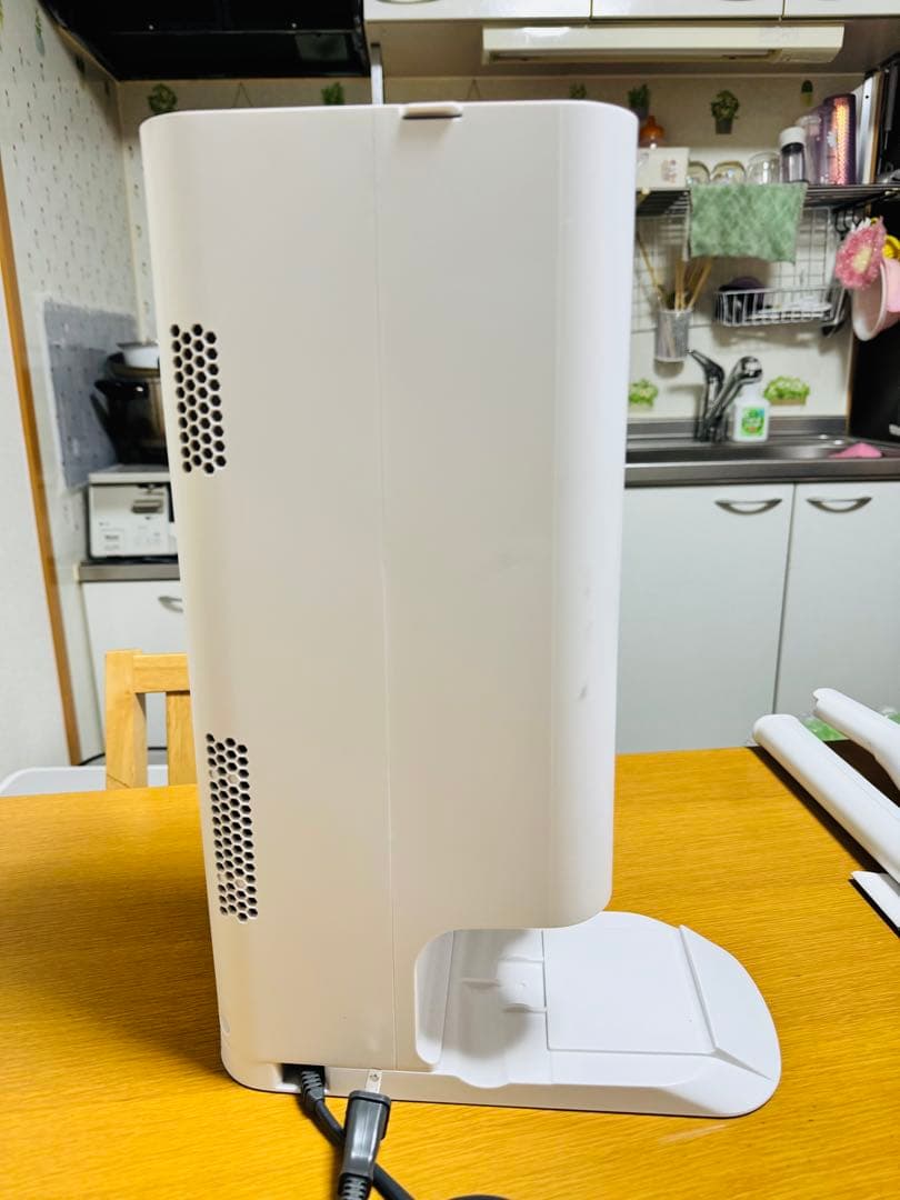 3【送料無料】パナソニック コードレス 掃除機 MC-NS100K 2023年製