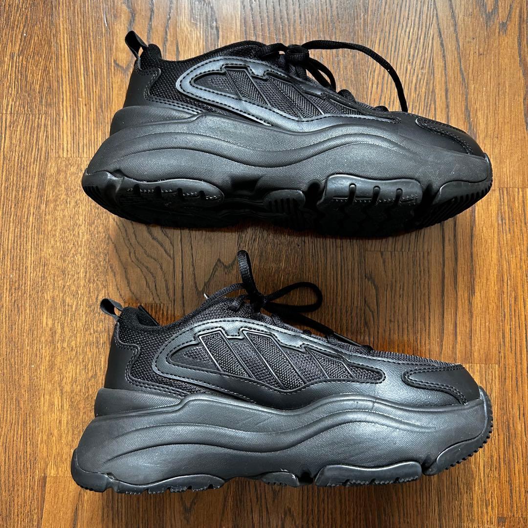 adidas オズガイア　【ブラック／23.5cm】