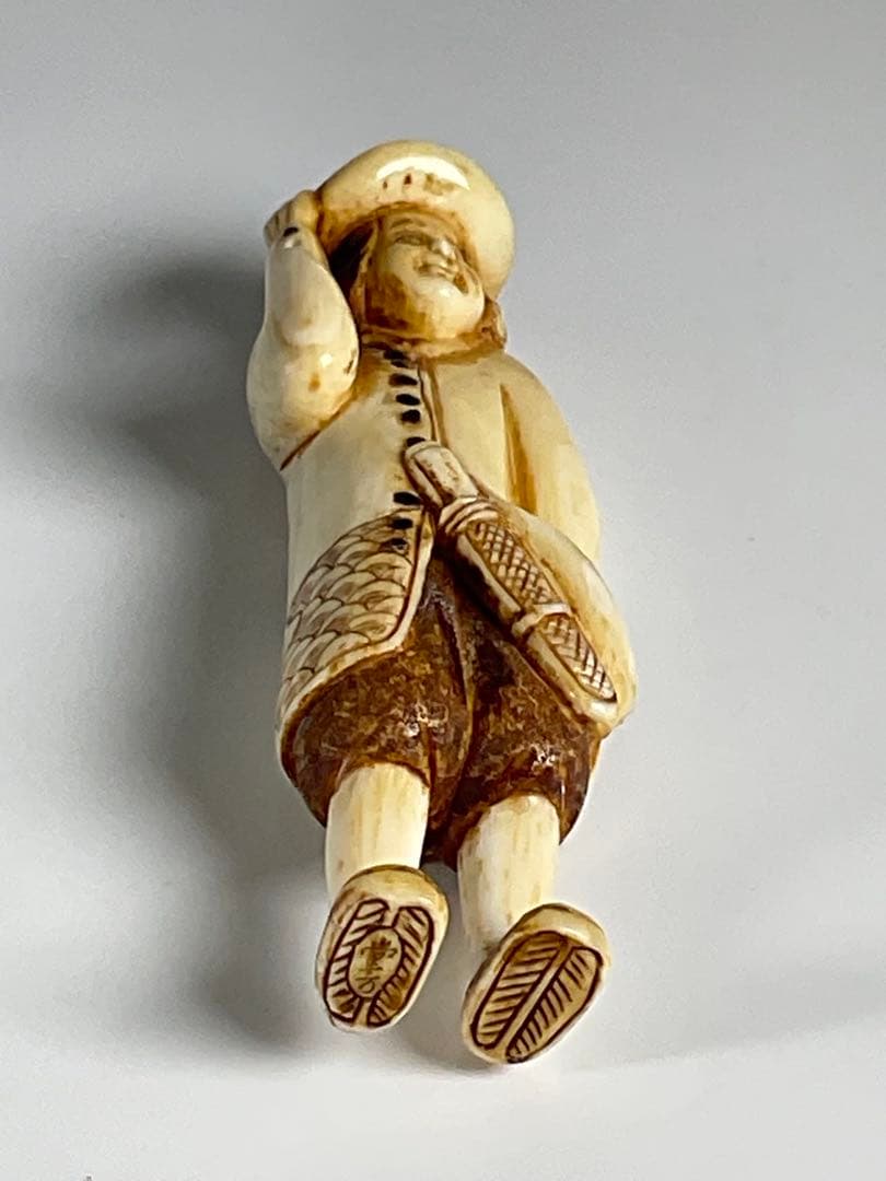 根付　提げ物　阿蘭陀人　オランダ人　在銘