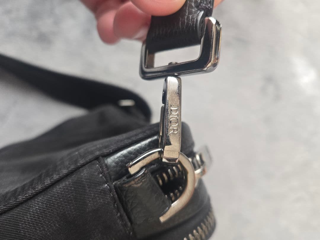 tkd　Dior 黒ショルダーバッグ ロゴ入り
