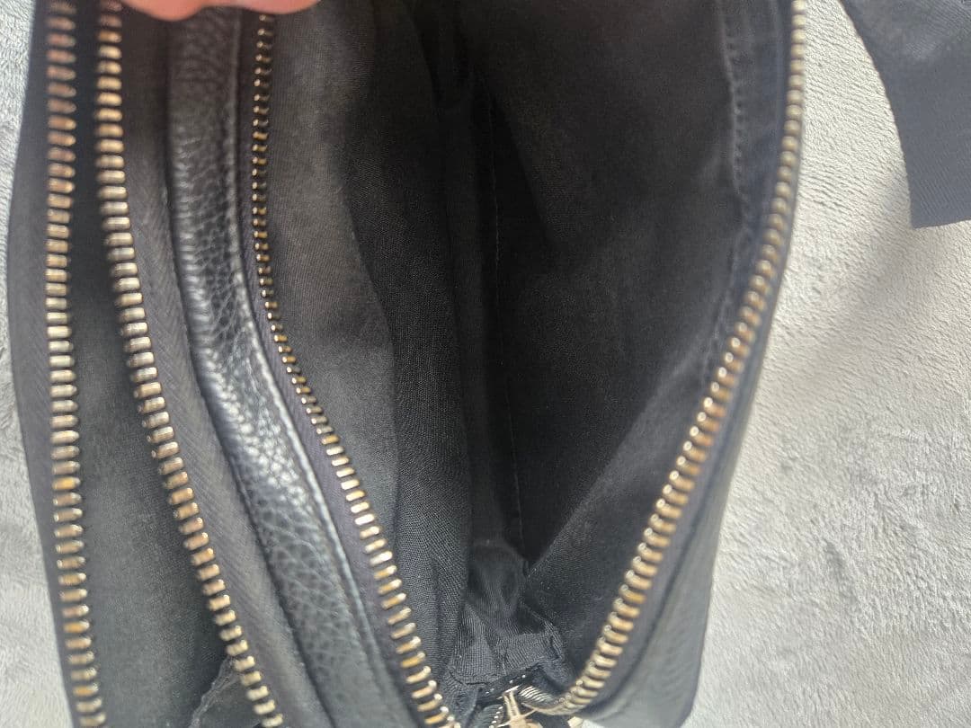 tkd　Dior 黒ショルダーバッグ ロゴ入り