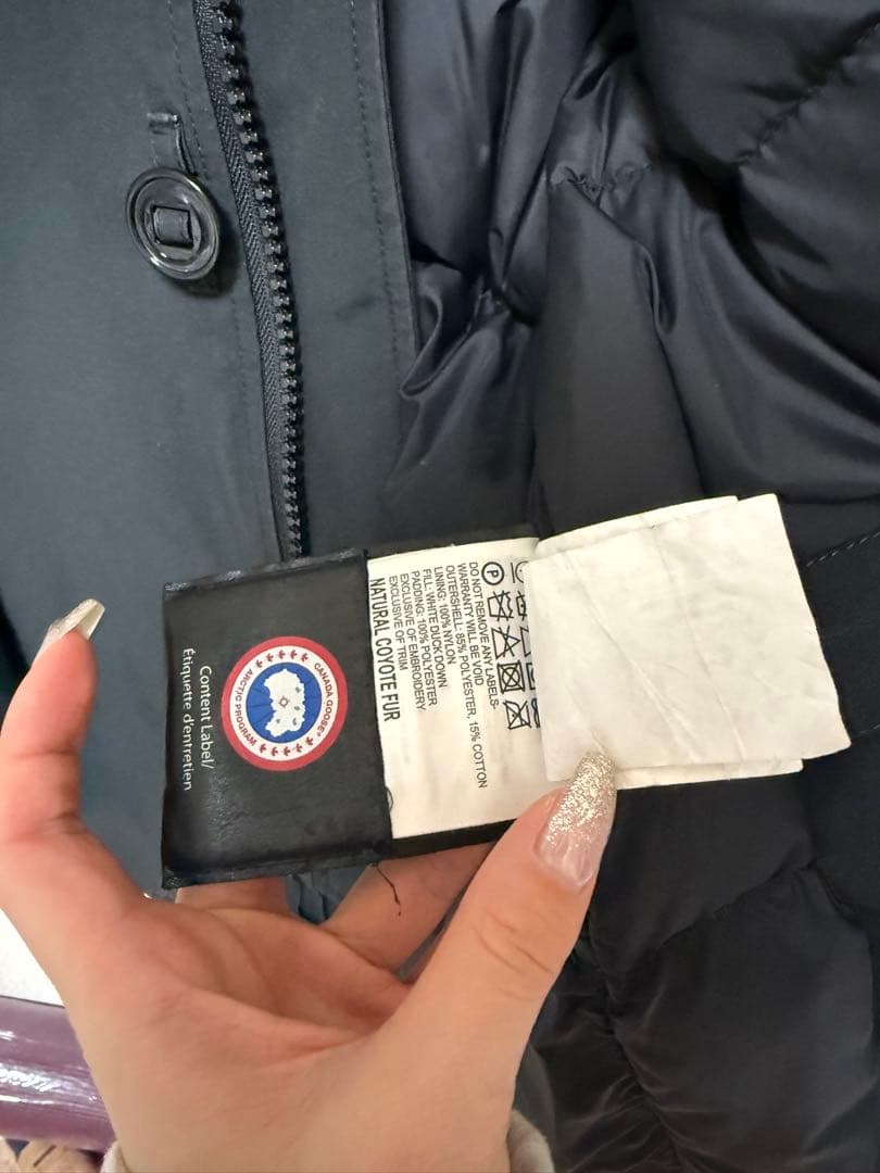   ブラック ダウンジャケット S