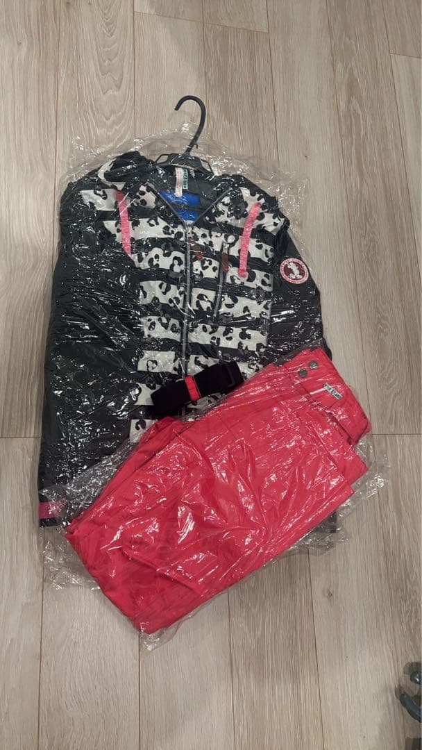 IGNIO イグニオ　スノーボードウェア　女性用