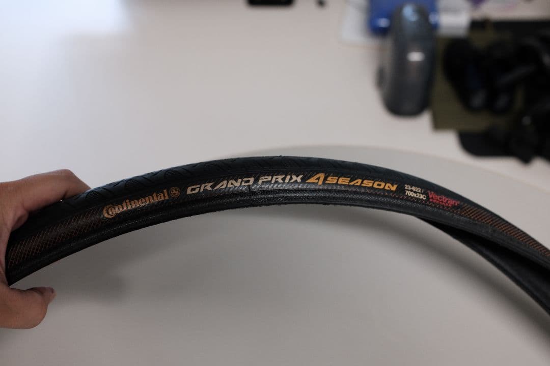 Continental grandprix 4season 23mm 2本セット