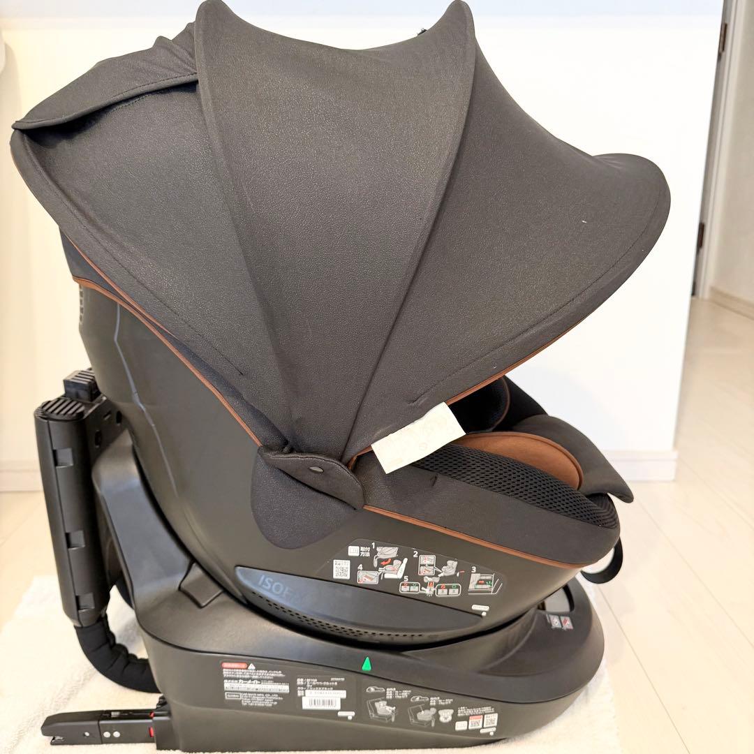 【美品】エールべべ クルットR ウィ リュクスブラック 新生児 チャイルドシート