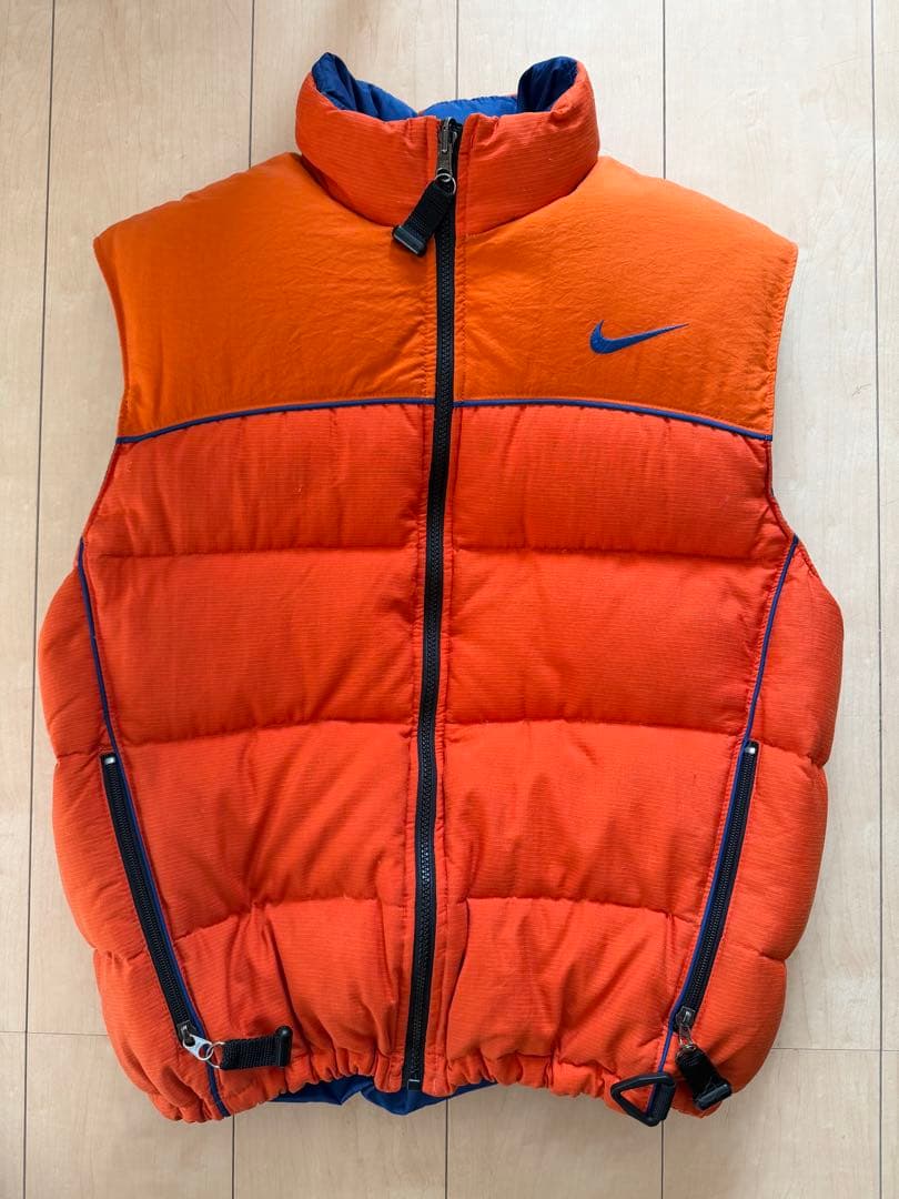 Nike ACG オレンジ ダウンベスト