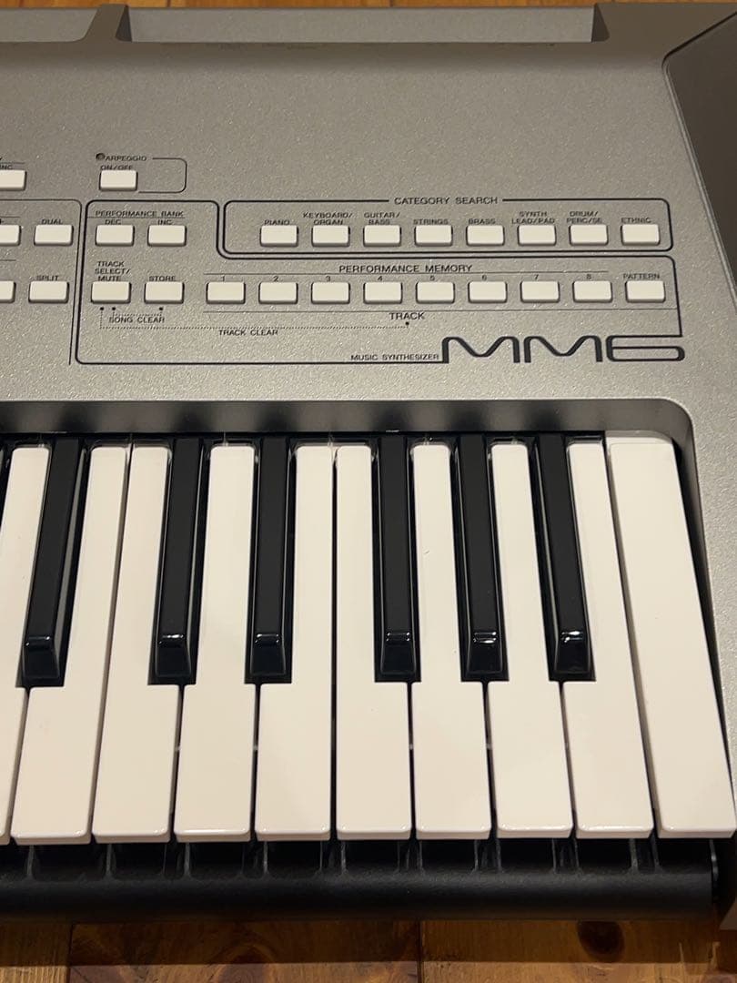 YAMAHA MM6 シンセサイザー 61鍵盤 中古