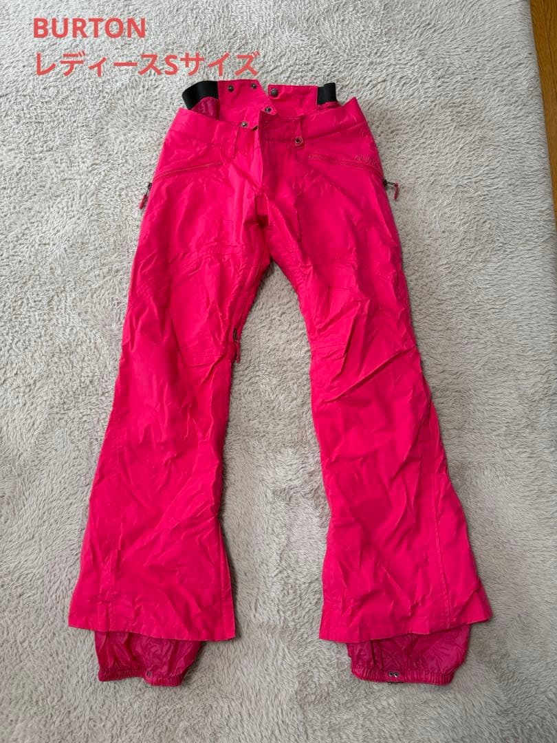 値下げ！BURTON スノーボードパンツ ピンク レディースSサイズ - メルカリ