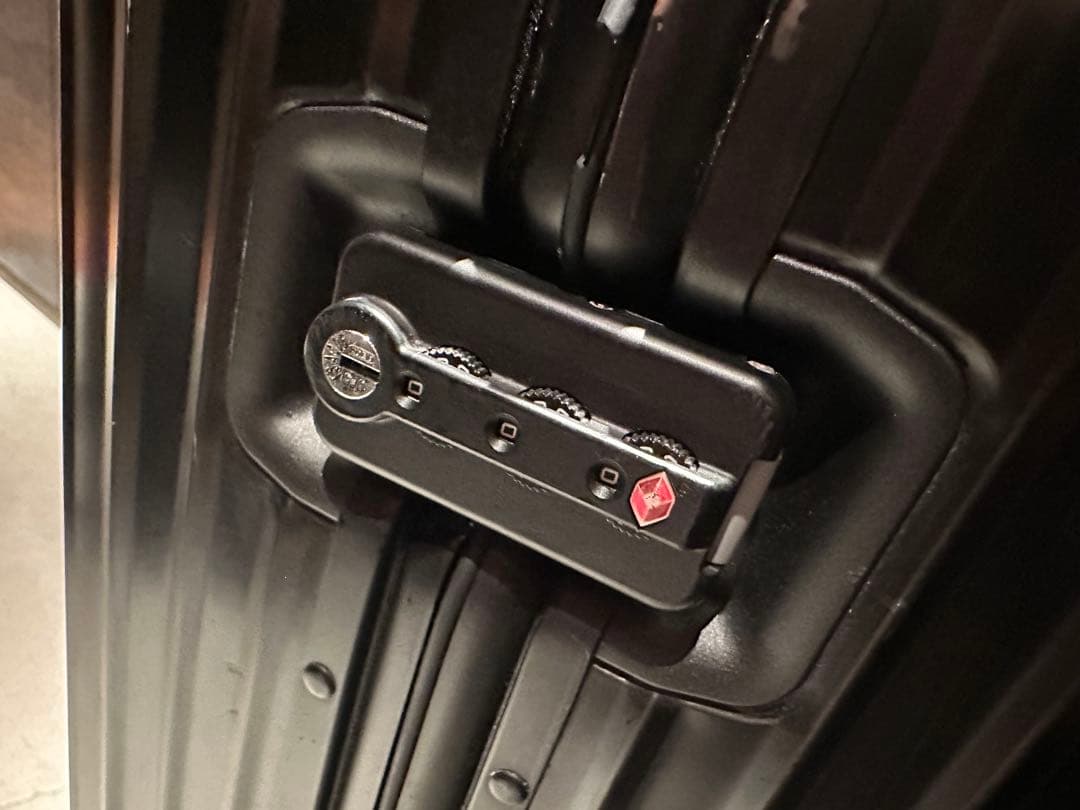 リモワRIMOWA オリジナル Trunk Plus (黒)