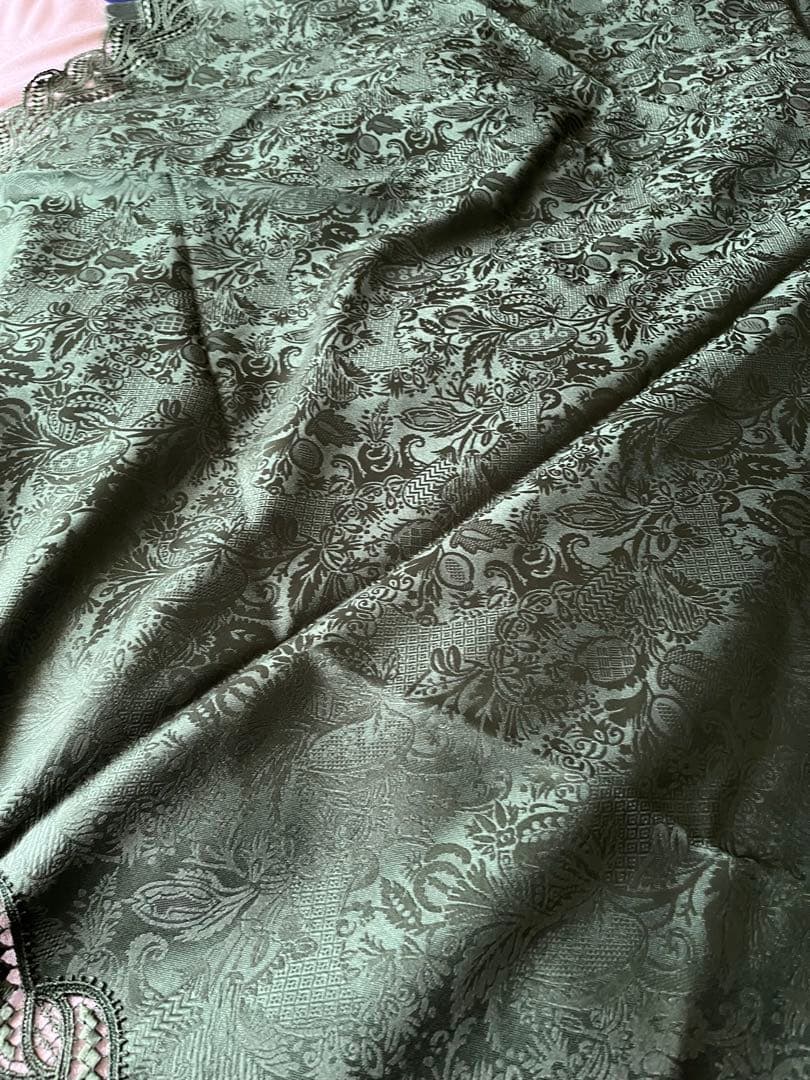 イタリア購入　グリーン テーブルクロスとランチョンマット セット