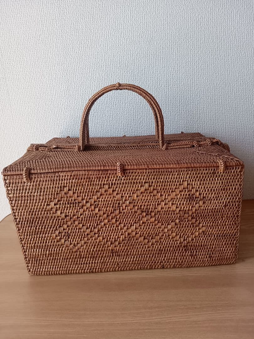 (新品)　トレー付　アタバスケット　かごバッグ　カゴ　ピクニック　バリ島　カゴ