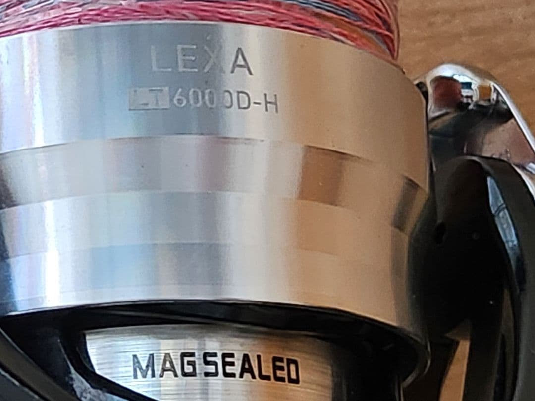 【ほぼ新品】ダイワ LEXA レグザ LT 6000D-H