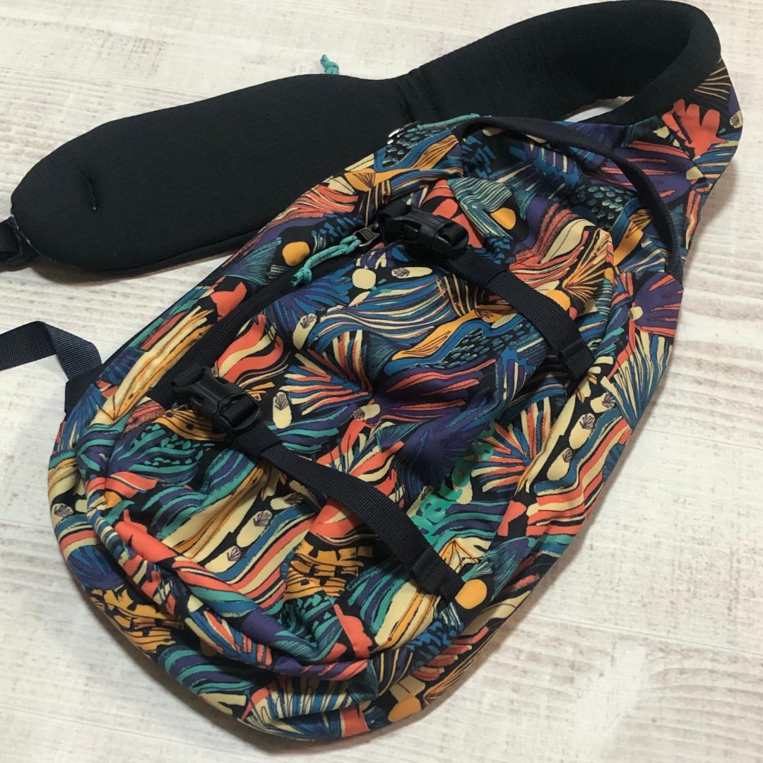 貴重な廃番人気柄‼️ パタゴニア アトム・スリング 8L 48262 JOYP