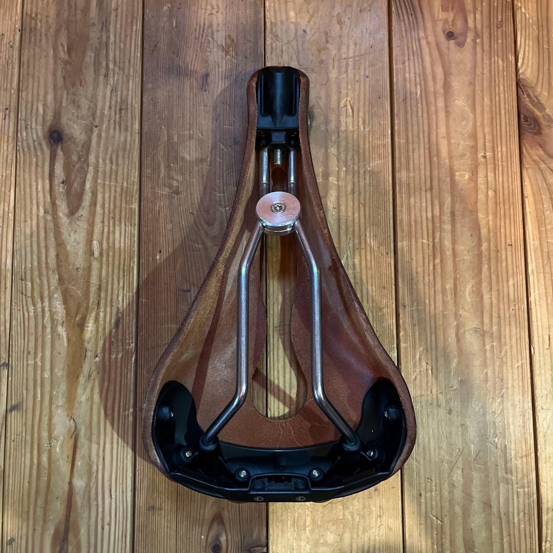 BERTHOUD ベルソーサイクルズ　ジルベルソー　サドル