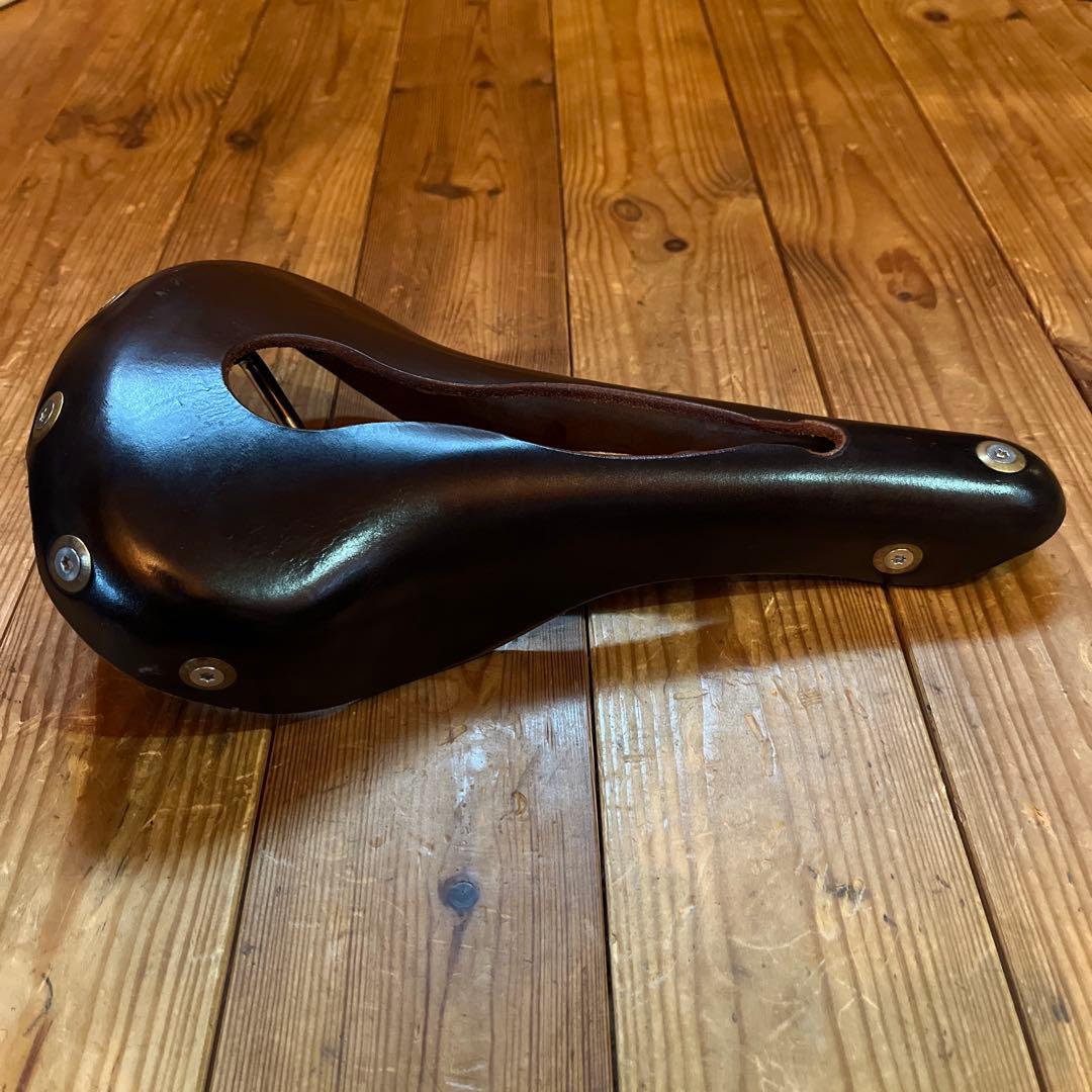 BERTHOUD ベルソーサイクルズ　ジルベルソー　サドル