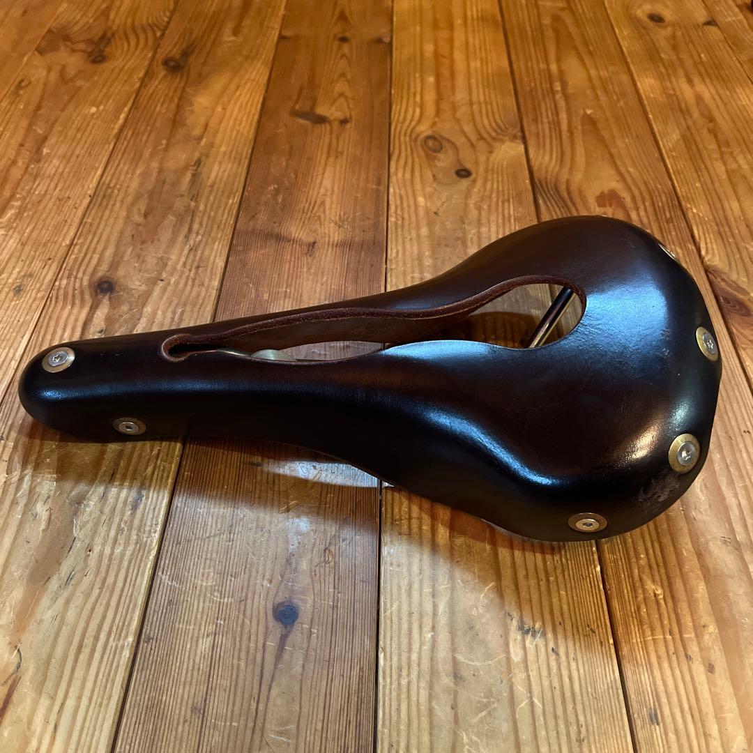 BERTHOUD ベルソーサイクルズ　ジルベルソー　サドル