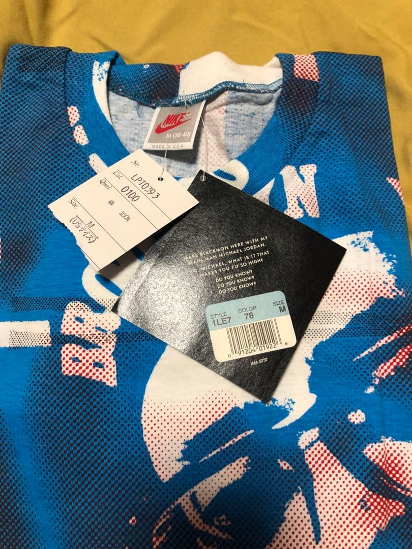 NIKE SPIKELEE Tシャツ