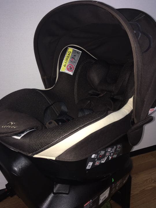 エールベベ3iプレミアム⭐️回転式チャイルドシートマロンブラウン