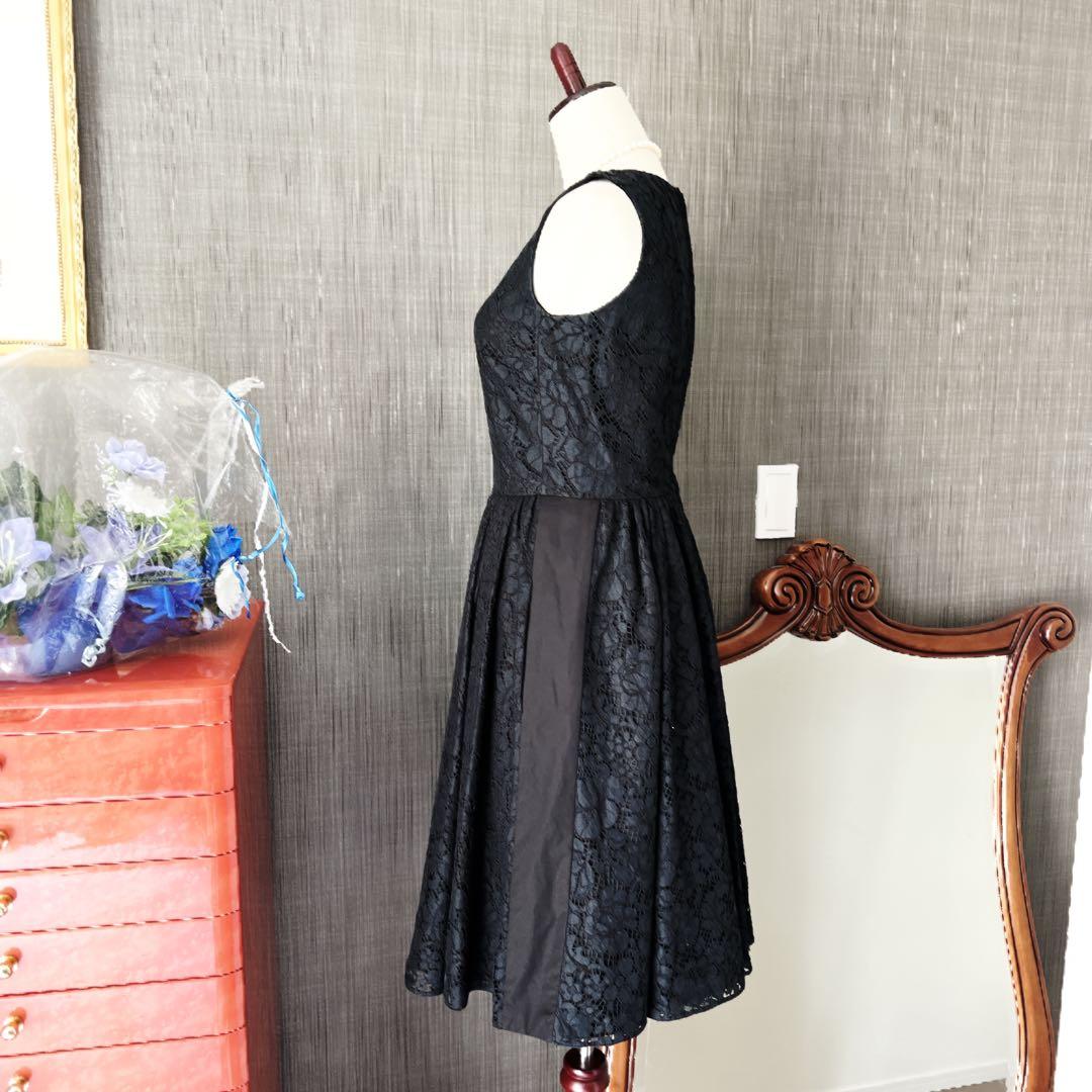 美品 PRADAプラダ レース 刺繍 ワンピース　エンブロイダリードレス　フレア