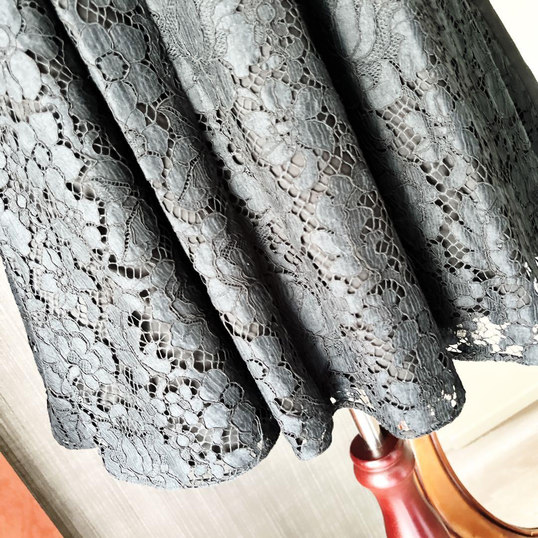 美品 PRADAプラダ レース 刺繍 ワンピース　エンブロイダリードレス　フレア