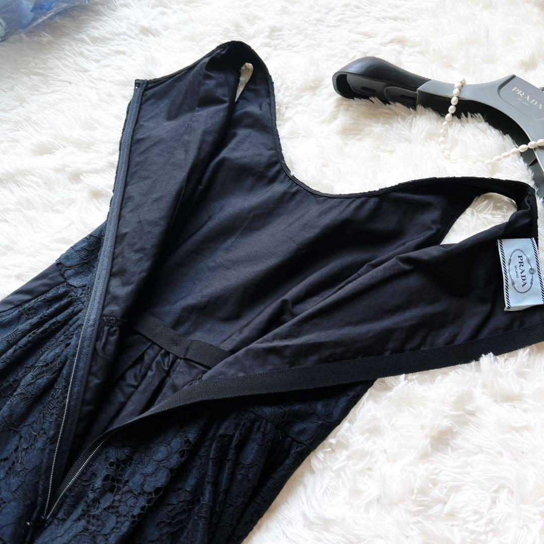 美品 PRADAプラダ レース 刺繍 ワンピース　エンブロイダリードレス　フレア