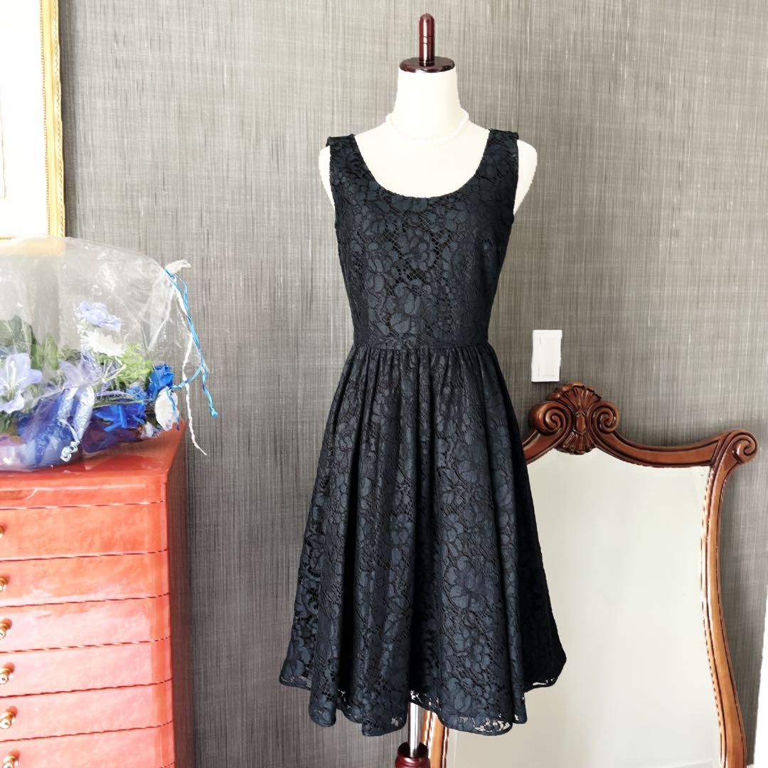 美品 PRADAプラダ レース 刺繍 ワンピース　エンブロイダリードレス　フレア